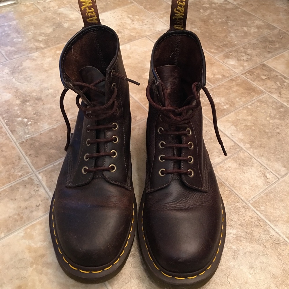 Dr. Martens men’s size 10 brown 1460